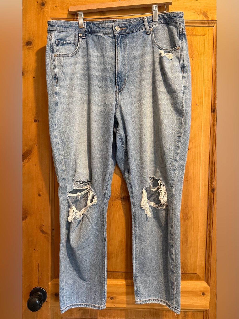 American Eagle Outfitters High-Rise Distressed Light Wash Jeans